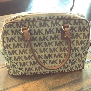 Michael Kors MK signature LG Satchel